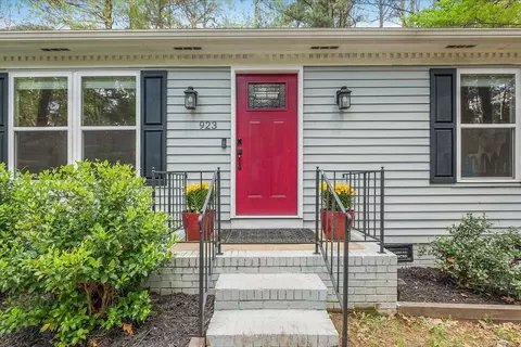 923 Limerick Ln, Durham, NC 27713 photo 3