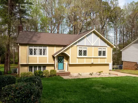 811 Flanders St, Garner, NC 27529