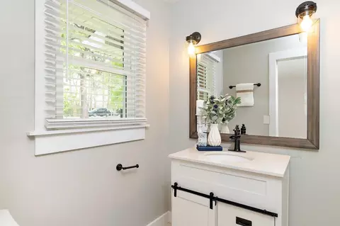 2631 Ardsley Dr, Durham, NC 27704 photo 9