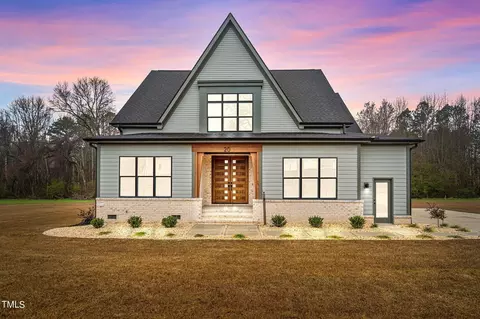 20 Carnation Rd, Youngsville, NC 27596