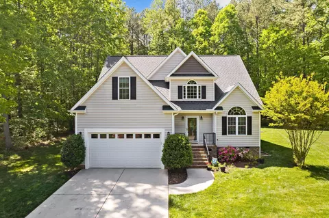 521 Birdsong Ln, Hurdle Mills, NC 27541