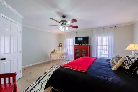 56 Forest Oaks Dr, Durham, NC 27705 photo 9