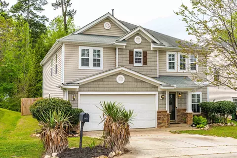 141 Georgetowne Dr, Clayton, NC 27520