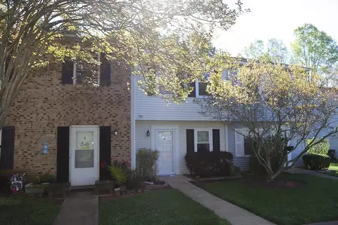10 Providence Ct, Durham, NC 27705 photo 2