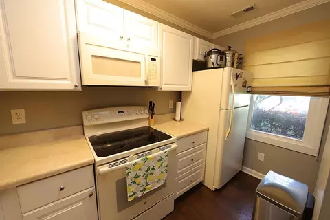 10 Providence Ct, Durham, NC 27705 photo 5