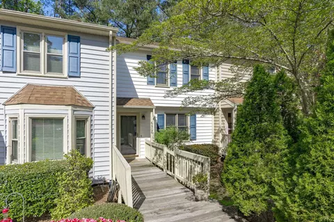 6506 Thetford Ct, Raleigh, NC 27615