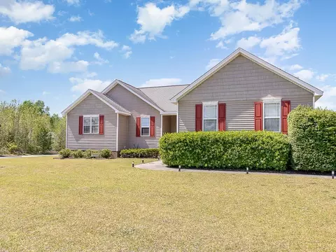 11 Braxton Ct, Erwin, NC 28339 photo 2