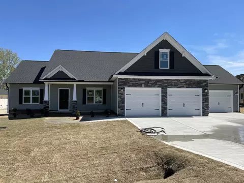 133 Cedarbrook Dr, Benson, NC 27504 photo 2