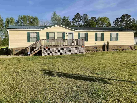 193 Meadow Dr, Rich Square, NC 27869