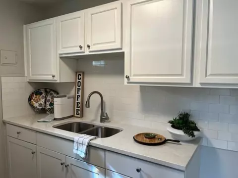 13 Plummer Pl, Durham, NC 27703 photo 9