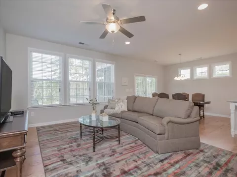 1027 Cuthbert Ln, Durham, NC 27703 photo 3