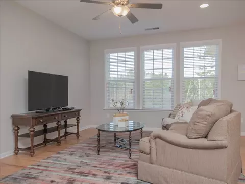 1027 Cuthbert Ln, Durham, NC 27703 photo 4
