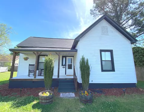401 S 18th St, Erwin, NC 28339 photo 1