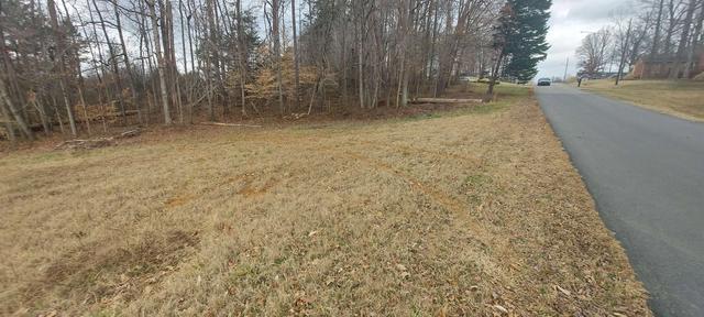 104 Esther Ln, Walkertown, NC 27051