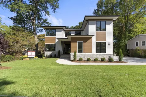1316 Lennox Pl, Raleigh, NC 27612