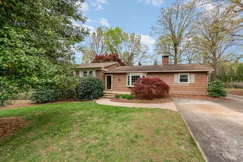 306 E Butler Ave, Liberty, NC 27298
