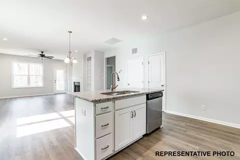 360 Sturgeon St, Smithfield, NC 27577 photo 3