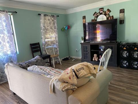 1424 Cherrycrest Dr, Durham, NC 27704 photo 8