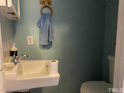 1424 Cherrycrest Dr, Durham, NC 27704 photo 35