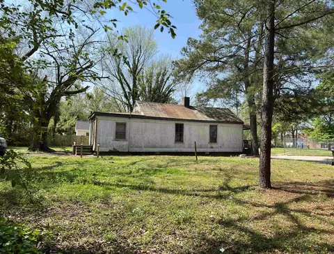 310 E Hackney St, Wilson, NC 27893 photo 2