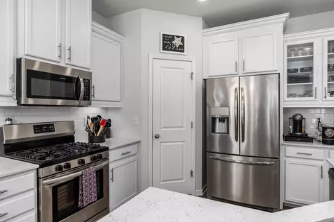 6084 Beale Loop, Raleigh, NC 27616 photo 6