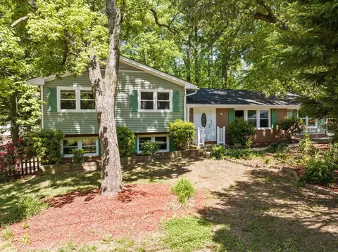607 SE Maynard Rd, Cary, NC 27511 photo 3