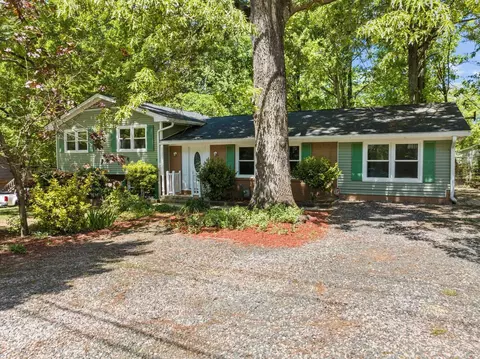 607 SE Maynard Rd, Cary, NC 27511 photo 2