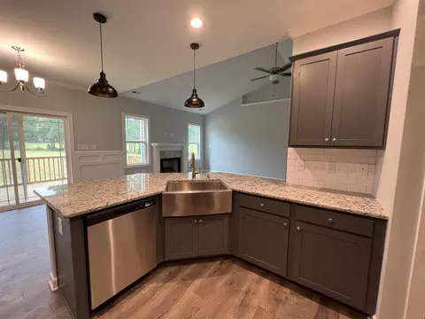 29 Lowery Ln, Benson, NC 27504 photo 9