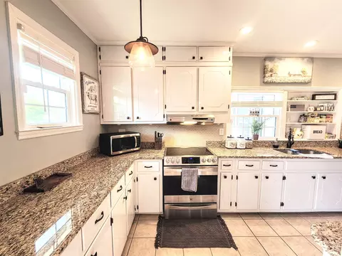402 E St, Erwin, NC 28339 photo 17