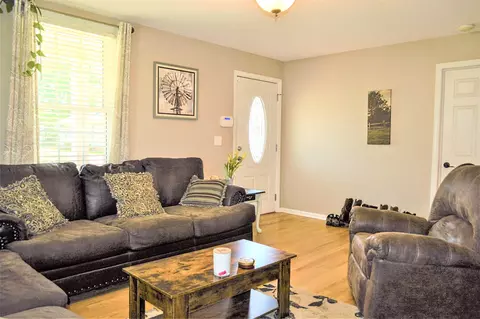 402 E St, Erwin, NC 28339 photo 10