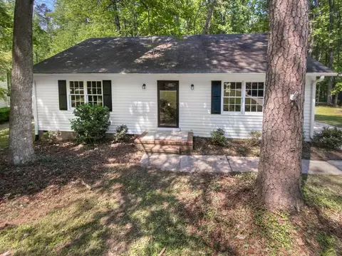 7921 Brandyapple Dr, Raleigh, NC 27615