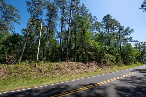 01 Yarborough Rd, Hope Mills, NC 28348