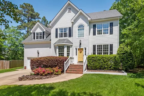 3 Silverwood Ct, Durham, NC 27713 photo 2