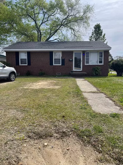 938 Cleveland St, Roanoke Rapids, NC 27870