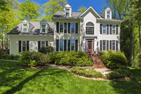 106 Esplanade Ct, Cary, NC 27511