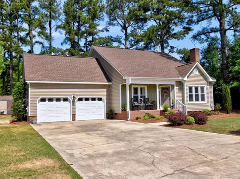 803 E Morris Cir, Dunn, NC 28334 photo 2