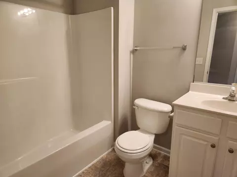 37 Sharpstone Ln, Durham, NC 27703 photo 13