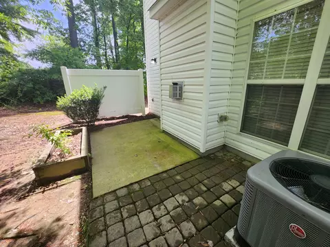 37 Sharpstone Ln, Durham, NC 27703 photo 16