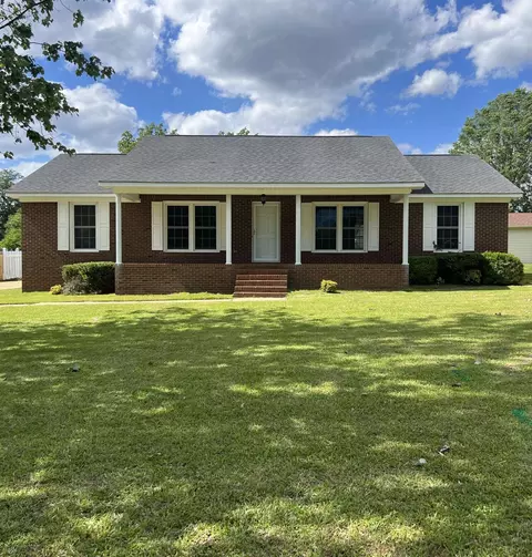 104 Marion Dr, Erwin, NC 28339 photo 1