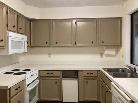 4100 Five Oaks Dr #23, Durham, NC 27707 photo 2
