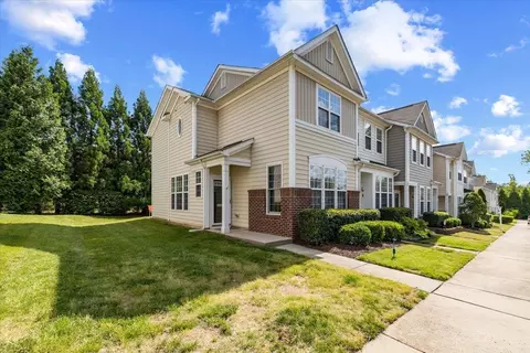 7845 Silverthread Ln, Raleigh, NC 27617 photo 1