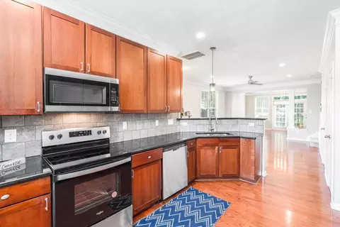 3020 Freeport Dr, Cary, NC 27519 photo 2