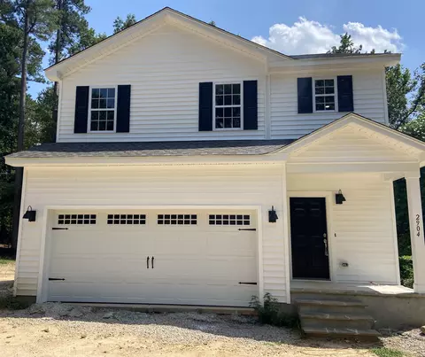 2904 Dogwood Dr, Raleigh, NC 27604