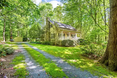 2672 Oak Hollow Dr, Asheboro, NC 27205