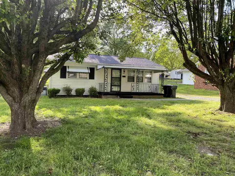 360 N St John St, Burlington, NC 27217