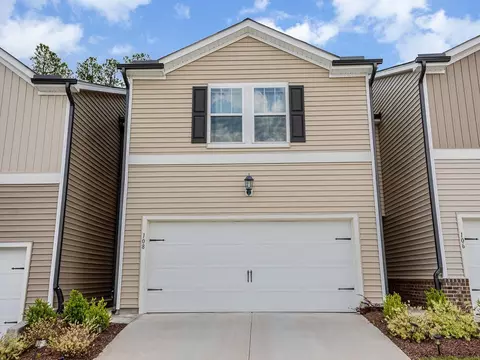 108 Ashlar Ct, Cary, NC 27519