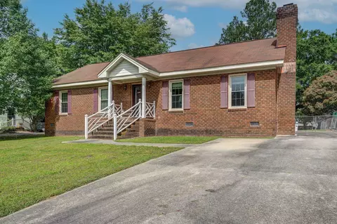 1404 Homestead Rd, Rocky Mount, NC 27804