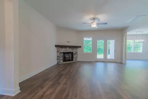 49 Cedarbrook Dr, Benson, NC 27504 photo 4