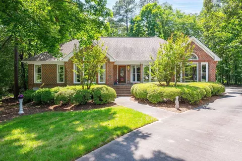305 Crabtree Crossing Pkwy, Cary, NC 27513
