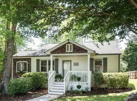 1621 Lorraine Rd, Raleigh, NC 27607